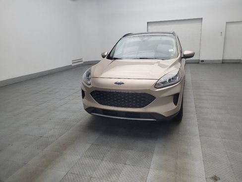 Used 2020 Ford Escape SE image 15
