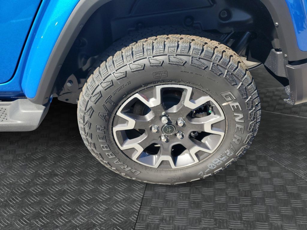 New 2025 Jeep Wrangler Unlimited Sahara AWD/4WD image 7
