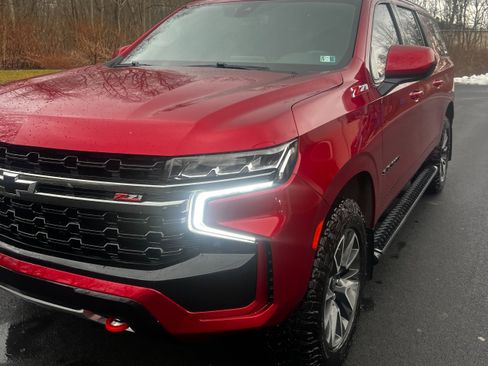 Used 2021 Chevrolet Suburban Z71 image 1