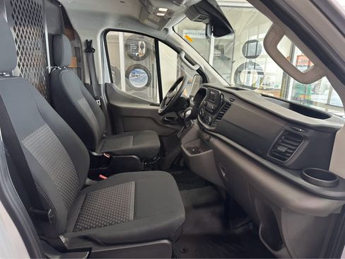 Used 2024 Ford Transit 250 w/ Exterior Upgrade Package image 28