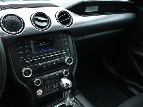 Used 2017 Ford Mustang Coupe image 15