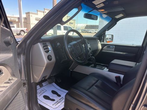 Used 2015 Ford Expedition EL XLT w/ Equipment Group 202A AWD/4WD image 6