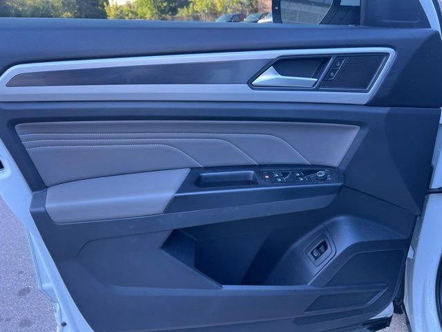 Used 2021 Volkswagen Atlas Cross Sport SE AWD/4WD image 19