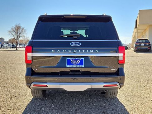 Used 2024 Ford Expedition Max XLT image 4