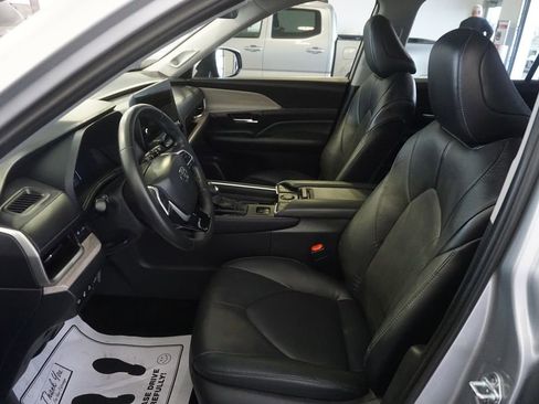 Certified 2024 Toyota Grand Highlander AWD Hybrid image 23