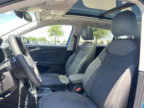 New 2026 Volkswagen Taos SE FWD image 12