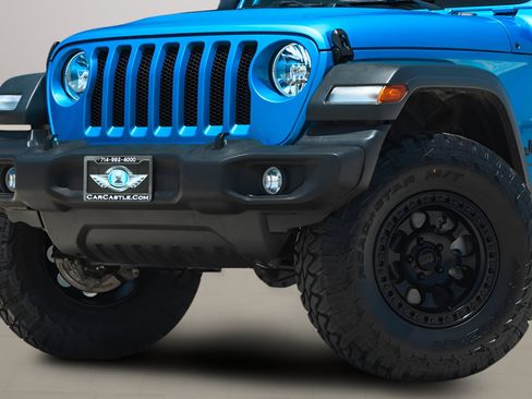 Used 2023 Jeep Wrangler Sport AWD/4WD image 2