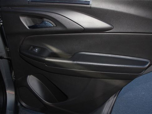 Used 2023 Chevrolet TrailBlazer RS w/ Convenience Package image 27