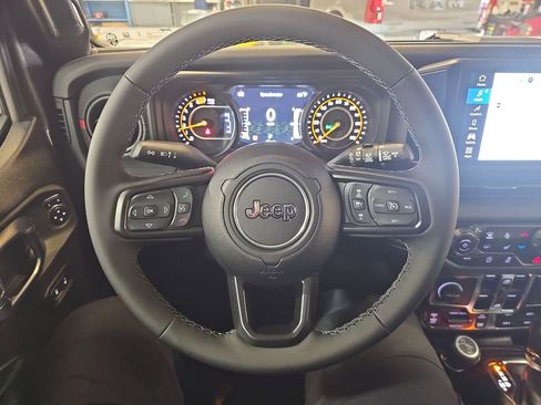 New 2026 Jeep Wrangler Unlimited Rubicon image 15