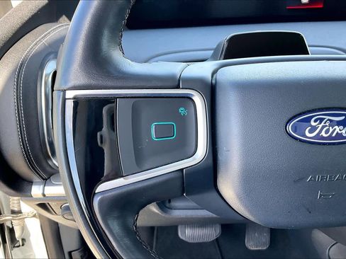 Used 2025 Ford Expedition Platinum image 23