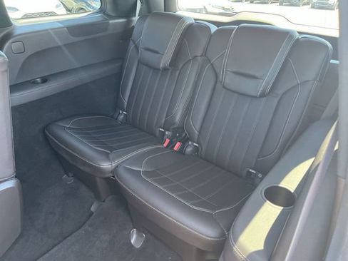 Used 2019 Mercedes-Benz GLS 450 4MATIC image 28