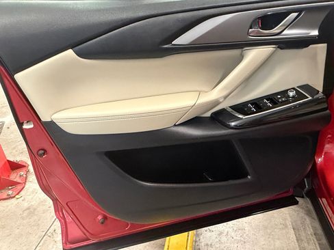 Used 2019 MAZDA CX-9 Touring FWD image 28