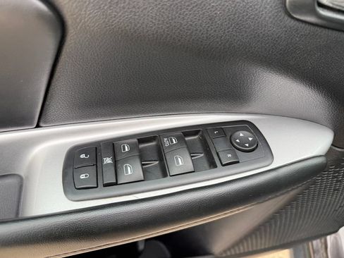 Used 2017 Dodge Journey SXT w/ Comfort/Convenience Group AWD/4WD image 16