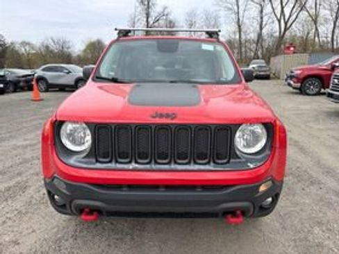 Used 2017 Jeep Renegade Trailhawk image 2