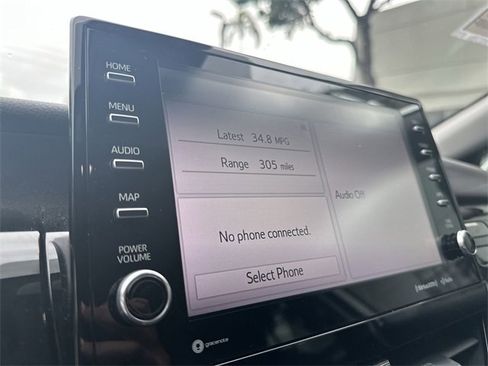 Used 2021 Toyota Camry LE image 20