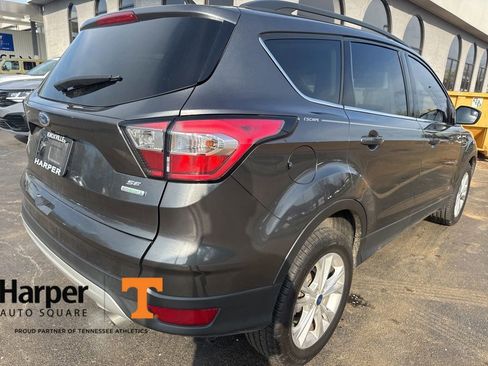 Used 2018 Ford Escape SE w/ SE Sync 3 Package image 5