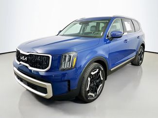 Used 2024 Kia Telluride EX w/ EX Captain's Chair Package video 3