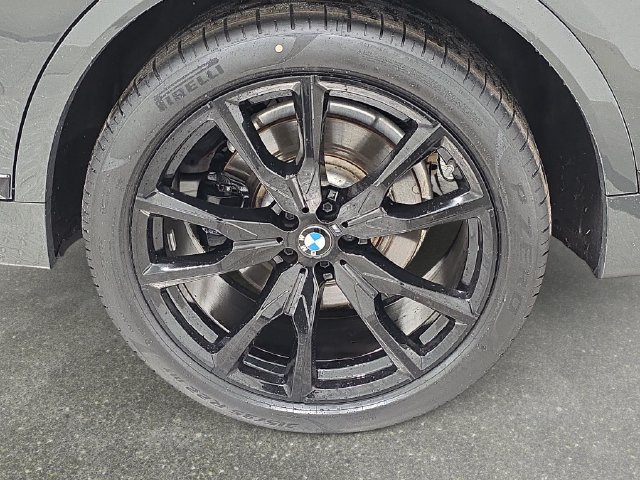Certified 2025 BMW X7 xDrive40i w/ M Sport Package AWD/4WD image 28