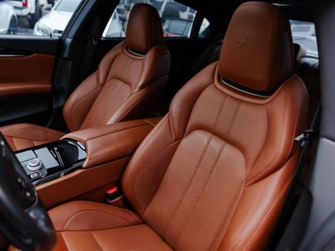 Used 2017 Maserati Quattroporte S GranSport Q4 image 18