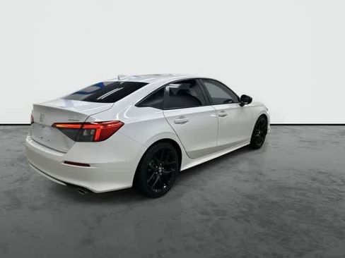 Used 2023 Honda Civic Sport image 4