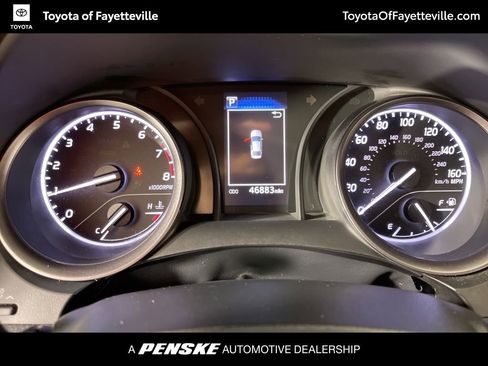 Used 2024 Toyota Camry SE image 30