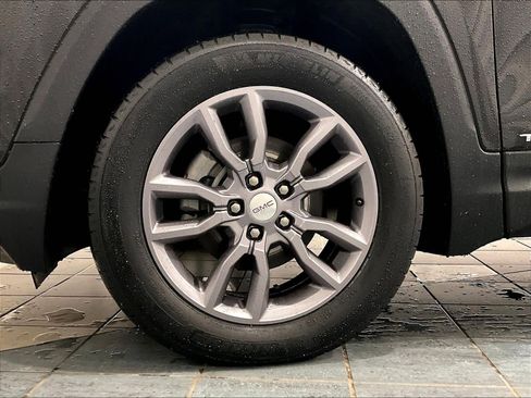 Used 2022 GMC Terrain SLT w/ Infotainment Package II image 7