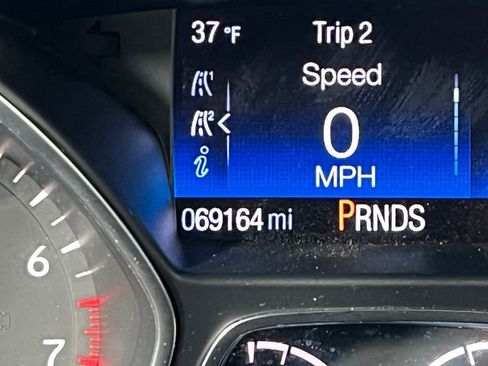 Used 2017 Ford Escape SE w/ Equipment Group 201A image 35