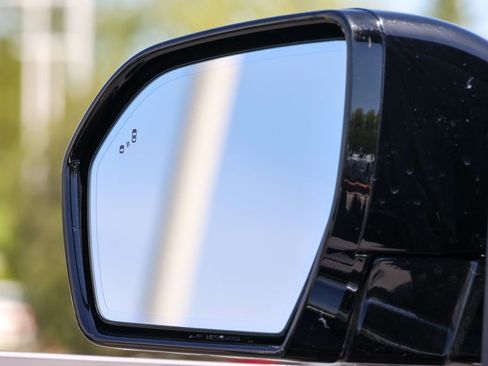 Used 2023 Lincoln Navigator L Reserve AWD/4WD image 30