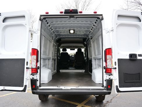 New 2025 RAM ProMaster 2500 w/ Cold Weather Group FWD image 15