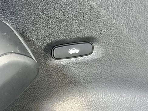 Used 2022 Honda Civic LX image 10