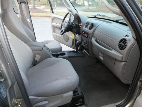 Used 2004 Jeep Liberty Sport w/ PWR Convenience Group image 7