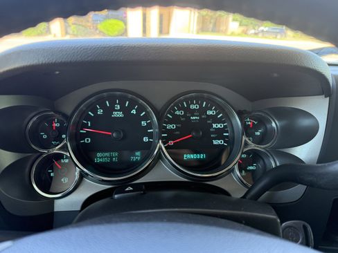 Used 2011 Chevrolet Silverado 1500 LT image 19