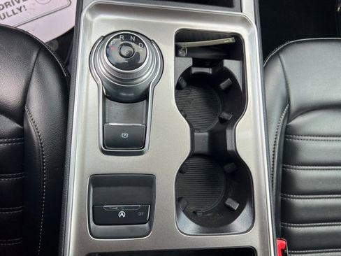 Used 2023 Ford Edge SEL image 32