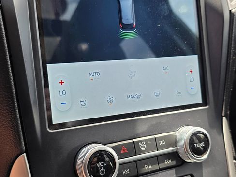 Used 2021 Ford Edge ST-Line w/ Class II Trailer Tow Package AWD/4WD image 42