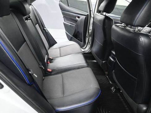 Used 2017 Toyota Corolla SE FWD image 2