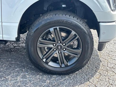 Used 2023 Ford F150 Platinum w/ FX4 Off-Road Package AWD/4WD image 10