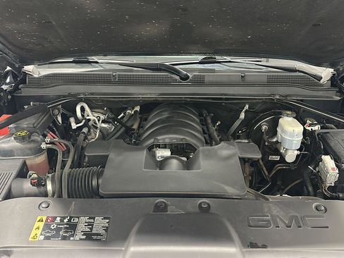 Used 2020 GMC Yukon XL SLT image 30