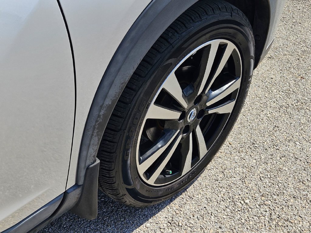 Certified 2019 Nissan Kicks SV FWD image 6