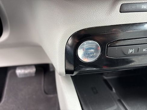 Used 2023 Ford Escape Platinum image 19