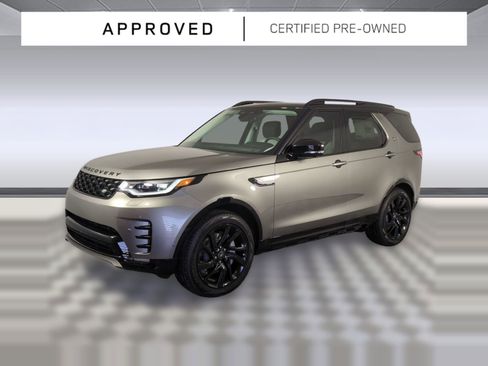 Certified 2025 Land Rover Discovery Dynamic SE image 1