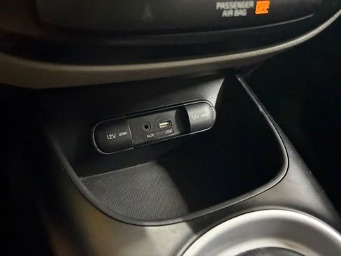 Used 2019 Kia Soul FWD image 38