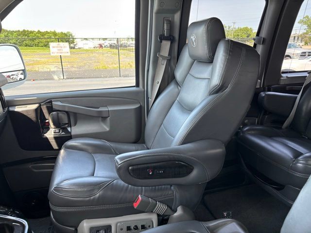 Used 2020 GMC Savana 2500 Extended w/ Enhanced Convenience Package RWD image 39