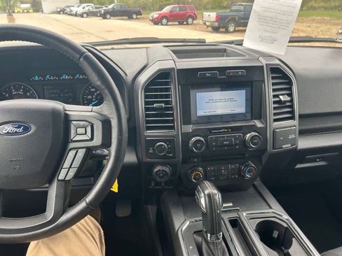 Used 2018 Ford F150 XLT w/ Equipment Group 302A Luxury AWD/4WD image 11