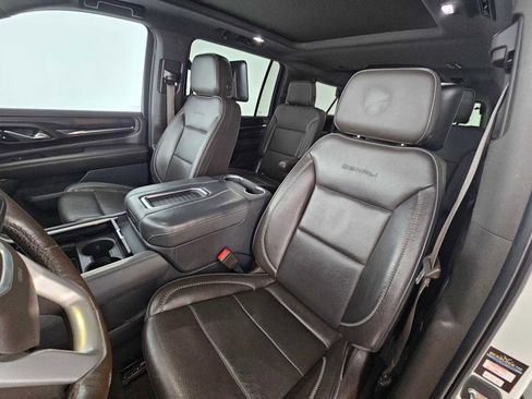 Used 2021 GMC Yukon XL Denali w/ Denali Ultimate Package image 23