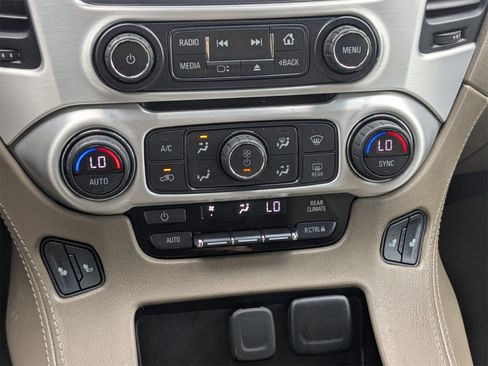 Used 2020 GMC Yukon XL SLT w/ HD Trailering Package image 25