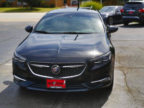 Used 2020 Buick Regal Avenir w/ Driver Confidence Package II FWD image 2