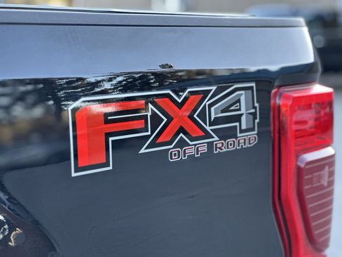 Used 2020 Ford F250 Lariat w/ Lariat Ultimate Package image 28