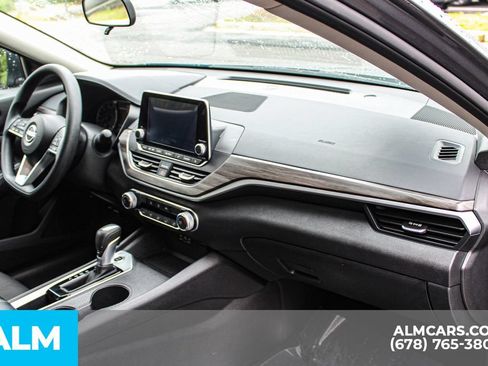 Used 2025 Nissan Altima 2.5 SV FWD image 22