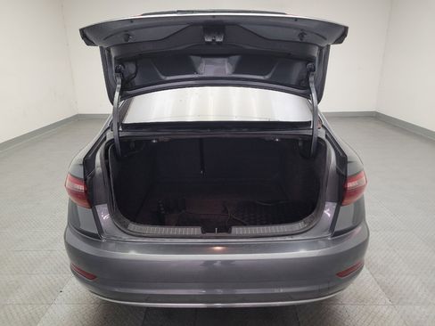 Used 2019 Volkswagen Jetta SE FWD image 29