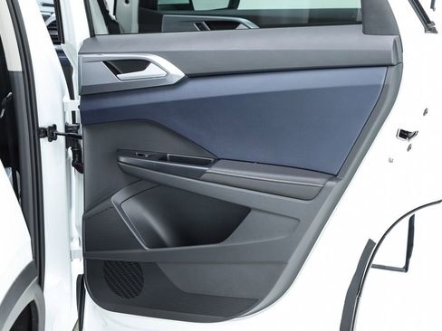 New 2025 Volkswagen Taos SEL image 70